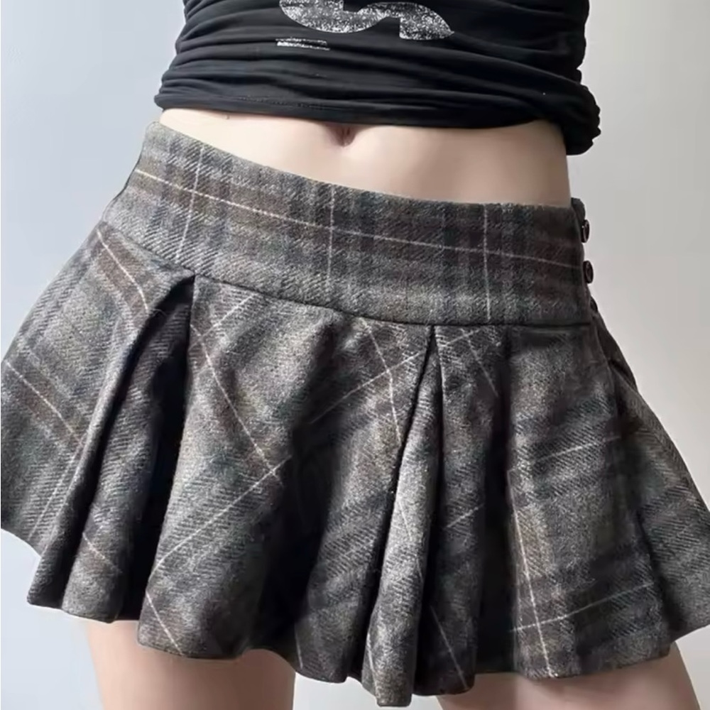 NWOT -  Gray Brown Plaid MiniSkirt - M - Picture 6 of 6